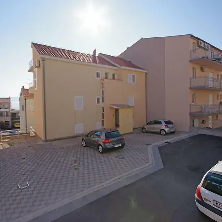 Beus Apartamento Makarska